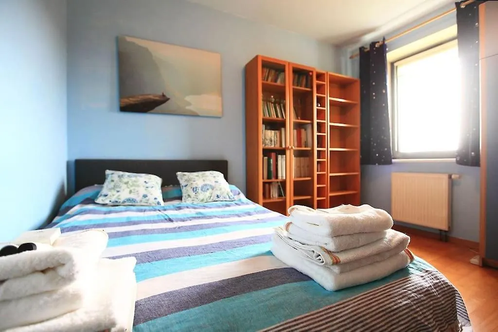 קרקוב Large And Modern Apartment With Free Parking Spot 0*,  פולין