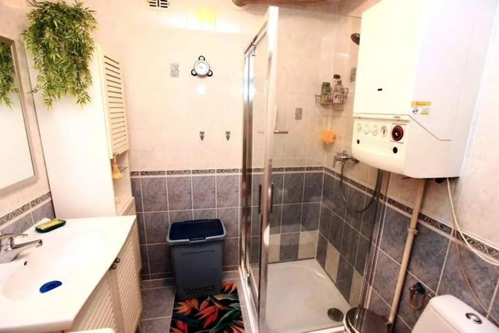קרקוב Large And Modern Apartment With Free Parking Spot