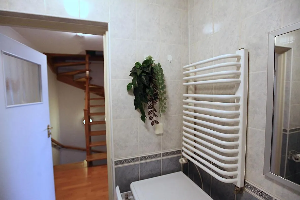 קרקוב Large And Modern Apartment With Free Parking Spot